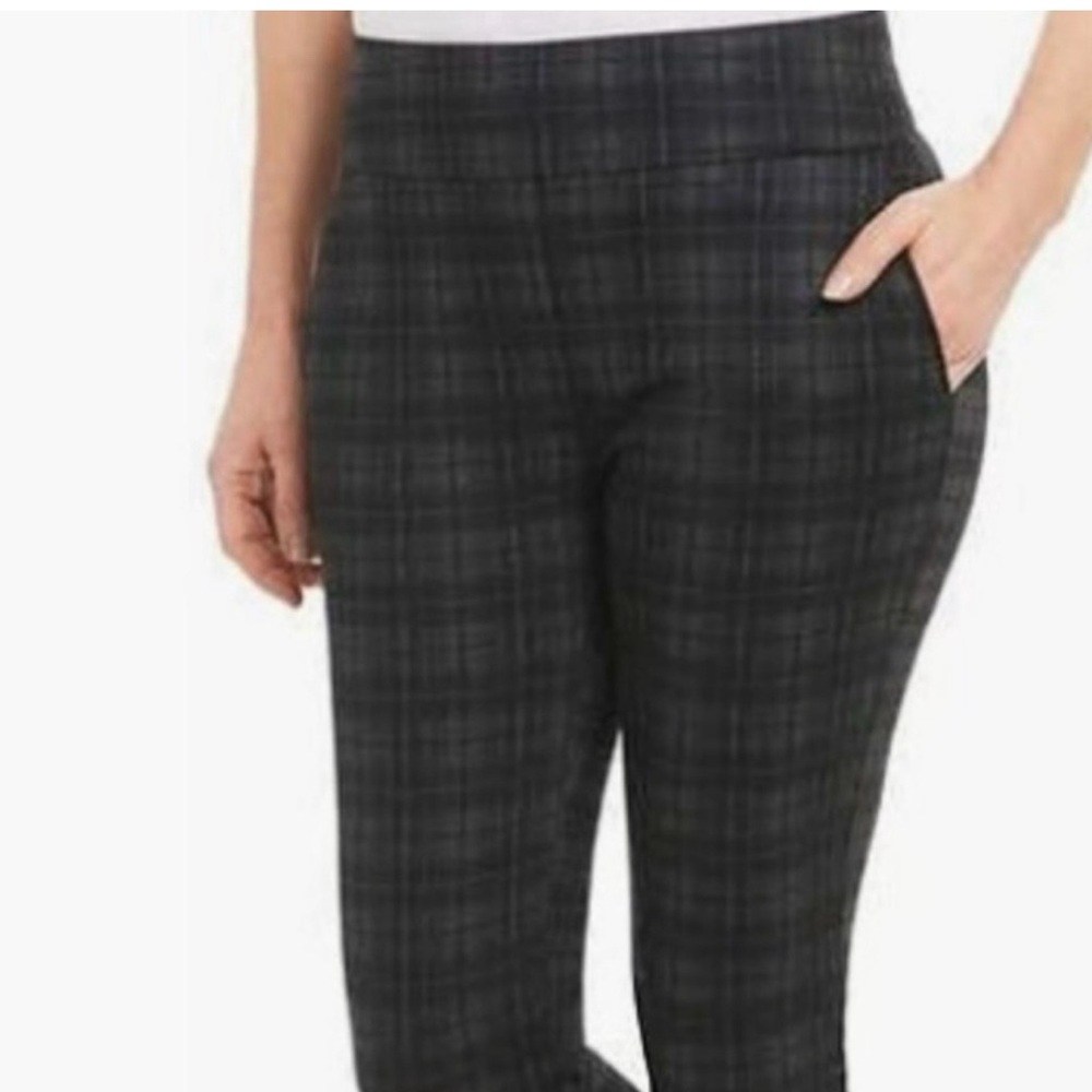 Dalia Women's Pull-On Ponte Pant with Built-in Tummy Control Panel (Black Plaid,